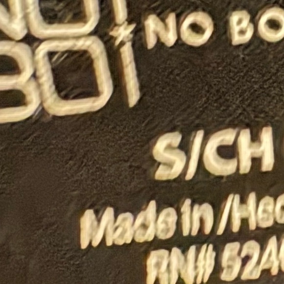 No Boundaries Black Daisy Print Women's Tee - Picture 6 of 6